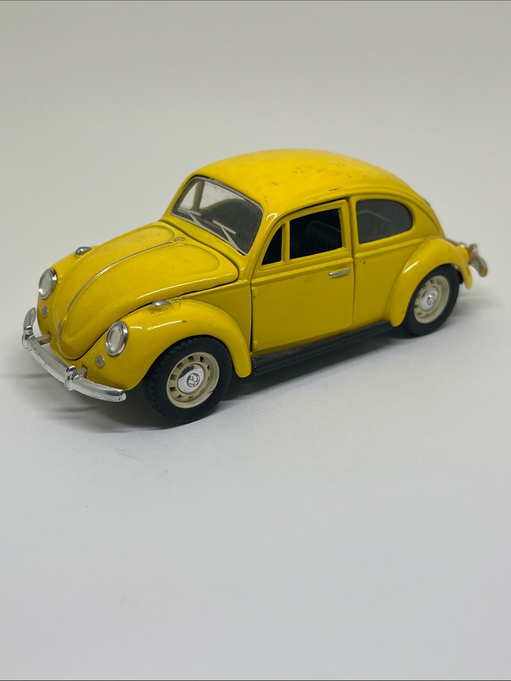1967 Classic Volkswagen Yellow Beetle Toy Car